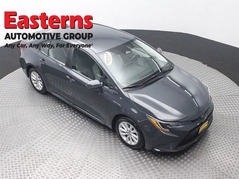 Used 2026 Toyota Corolla LE w/ LE Premium Package FWD image 3