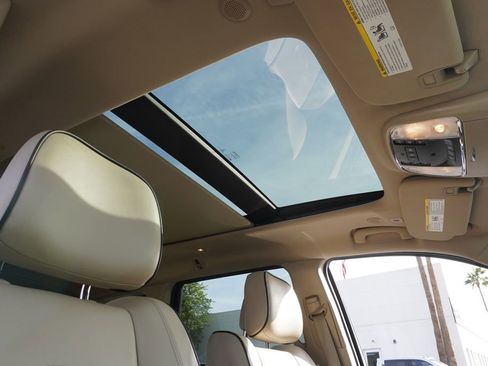 Used 2020 Jeep Grand Cherokee Overland image 13