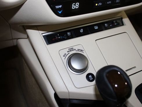 Used 2013 Lexus ES 350 w/ Luxury Pkg image 20