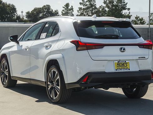 New 2026 Lexus UX 300h FWD image 3