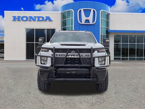 Used 2023 Chevrolet Silverado 2500 Custom w/ Custom Convenience Package image 8