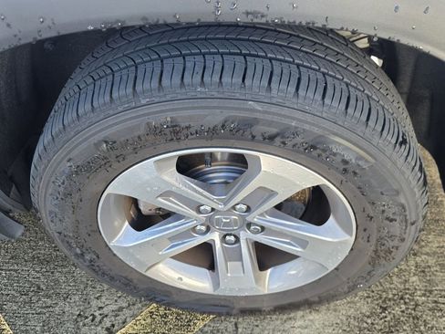 Used 2025 Honda Pilot EX-L image 5