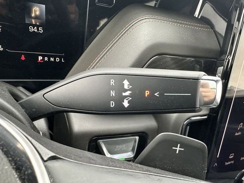 Used 2025 GMC Yukon AT4 w/ AT4 Premium Plus Package image 15