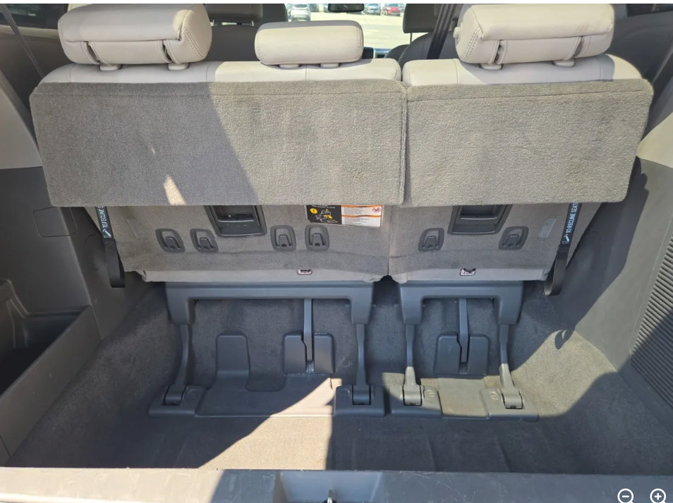 Used 2018 Toyota Sienna XLE Premium AWD/4WD image 7