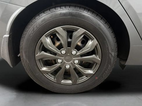 Used 2020 Nissan Versa S FWD image 24