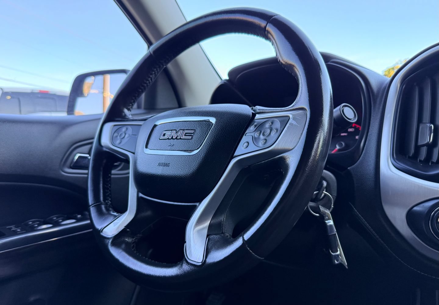 Used 2016 GMC Canyon SLT AWD/4WD image 10