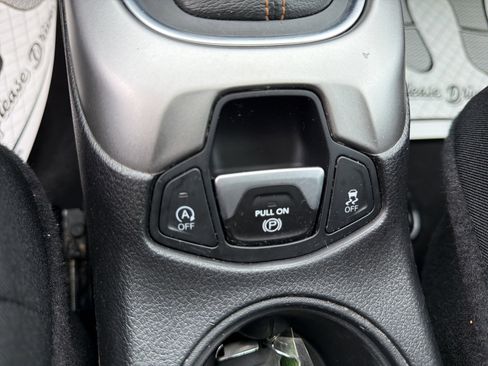 Used 2019 Jeep Compass Latitude w/ Popular Equipment Group image 30