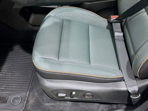 New 2026 GMC Acadia AT4 w/ Luxury Package AWD/4WD image 20