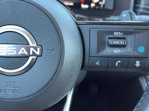 Used 2024 Nissan Rogue SL w/ SL Premium Package AWD/4WD image 10