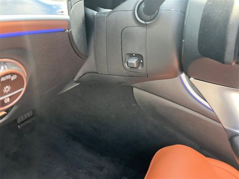 Certified 2025 Mercedes-Benz C 300 4MATIC Sedan image 21