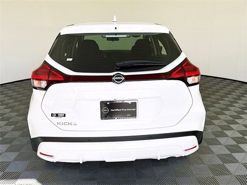 Certified 2025 Nissan Kicks Play S image 22