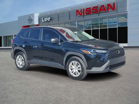 Used 2022 Toyota Corolla Cross L image 1