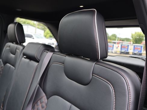 Used 2025 Jeep Grand Cherokee Summit w/ Obsidian Package AWD/4WD image 18