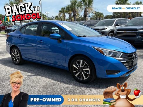 Used 2024 Nissan Versa SV FWD image 9