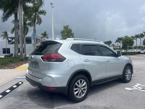 Used 2020 Nissan Rogue SV AWD/4WD image 12
