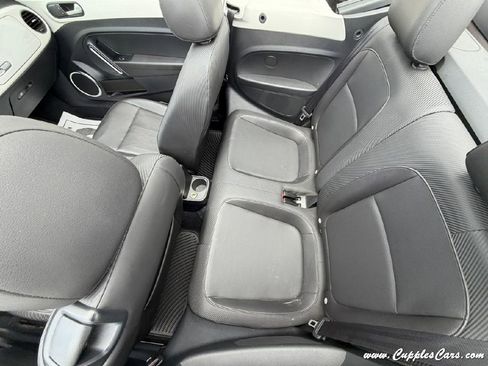Used 2013 Volkswagen Beetle TDI image 28
