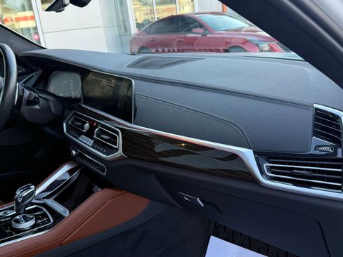 Used 2023 BMW X6 xDrive40i w/ Executive Package image 16