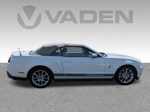 Used 2011 Ford Mustang Premium w/ 202A Rapid Spec Order Code image 18