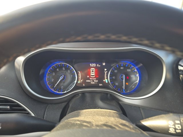 Used 2022 Chrysler Pacifica Touring-L FWD image 12
