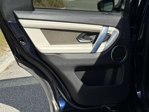 Used 2020 Land Rover Discovery Sport SE R-Dynamic image 13