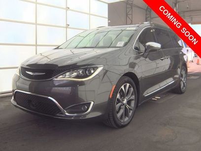Used 2017 Chrysler Pacifica Limited