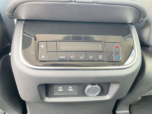 New 2026 Nissan Armada SV image 30