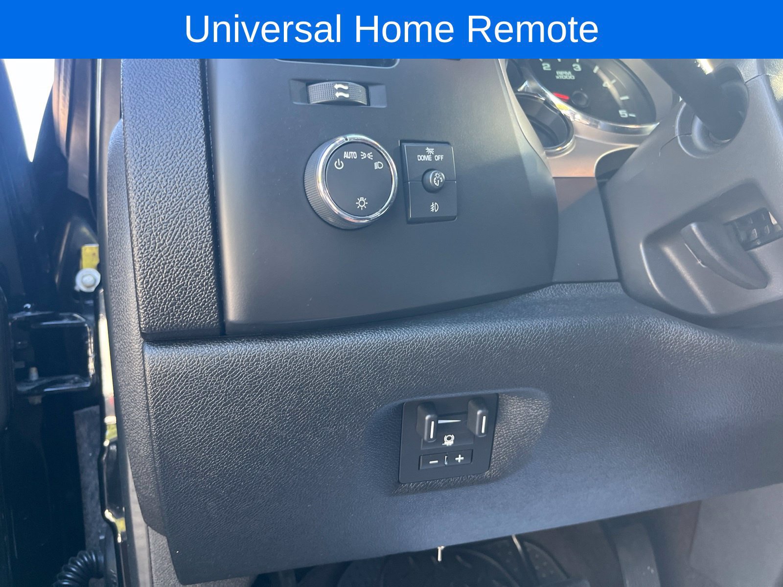 Used 2010 Chevrolet Silverado 2500 LT w/ Interior Plus Package AWD/4WD image 15