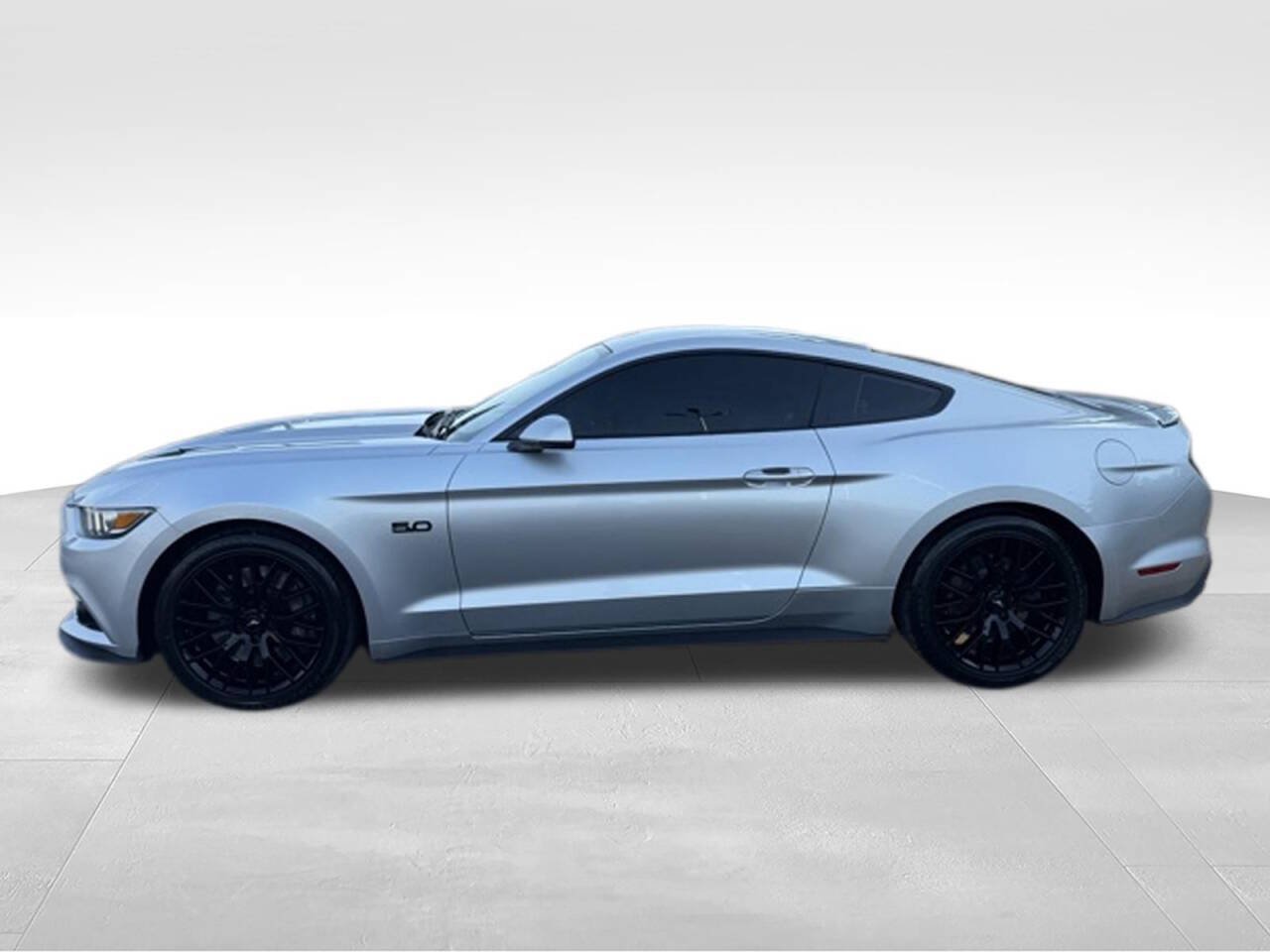 Used 2015 Ford Mustang GT Premium w/ GT Performance Package RWD image 2