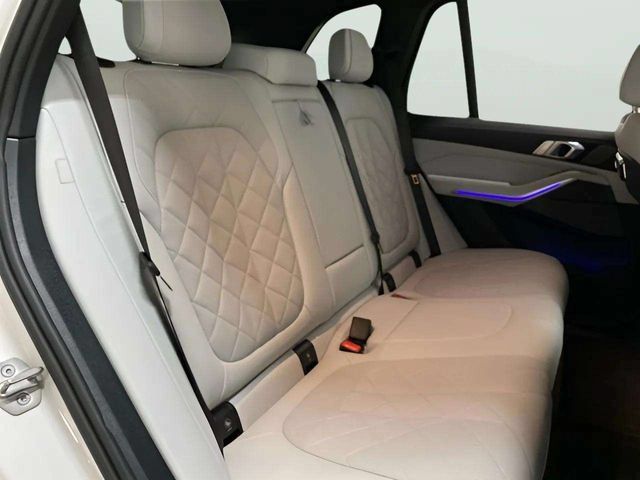 Used 2026 BMW X5 xDrive40i AWD/4WD image 46