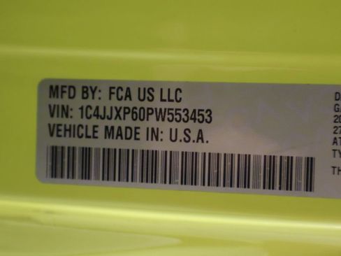 Used 2023 Jeep Wrangler Unlimited Sahara w/ Cold Weather Group AWD/4WD image 36