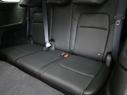 Used 2025 Nissan Pathfinder SL image 45