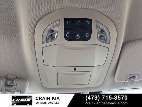 Used 2019 Chrysler Pacifica Touring-L Plus image 24