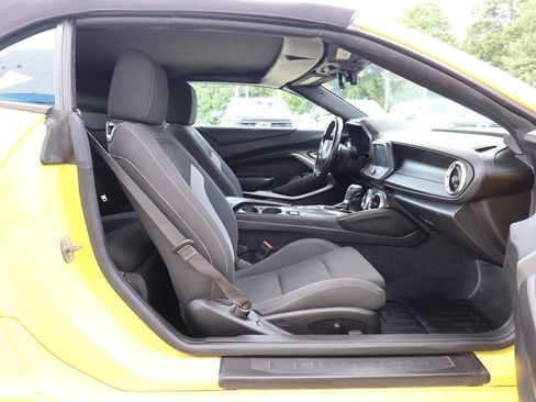 Used 2017 Chevrolet Camaro LT RWD image 26