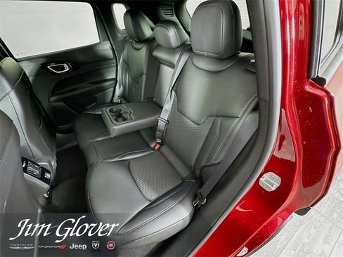 New 2026 Jeep Compass Latitude image 17