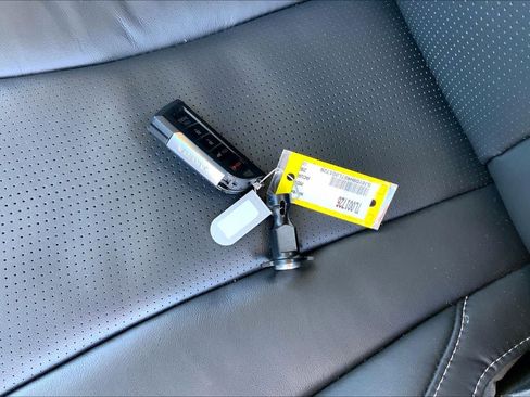 Used 2026 Acura MDX FWD w/ Technology Package image 14