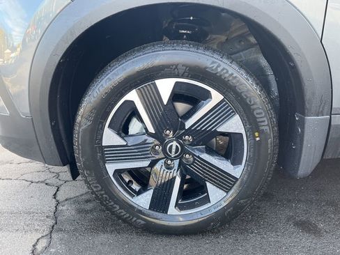 New 2026 Nissan Kicks SV AWD/4WD image 16