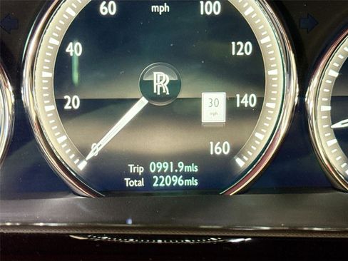Used 2018 Rolls-Royce Phantom Sedan image 18