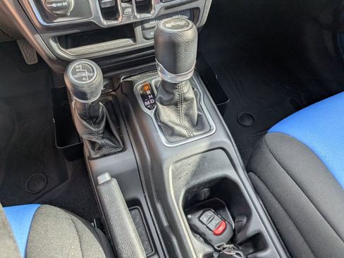 Used 2021 Jeep Wrangler Unlimited Sport image 16