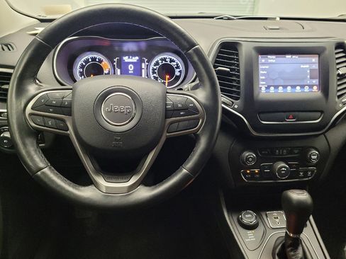 Used 2019 Jeep Cherokee Latitude Plus w/ Cold Weather Group image 22