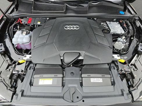 Certified 2026 Audi Q7 3.0T Prestige w/ Prestige Package AWD/4WD image 32