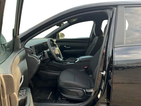 Used 2025 Hyundai Santa Cruz SE image 14