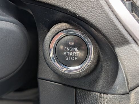 Used 2024 Subaru Forester Premium AWD/4WD image 31