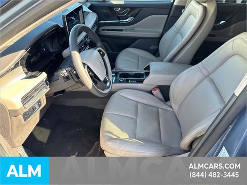 Used 2024 Lincoln Corsair AWD image 10