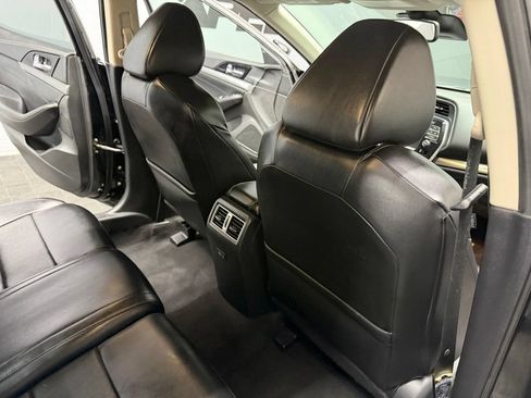 Used 2022 Nissan Maxima SV w/ Floor Mat Group FWD image 43