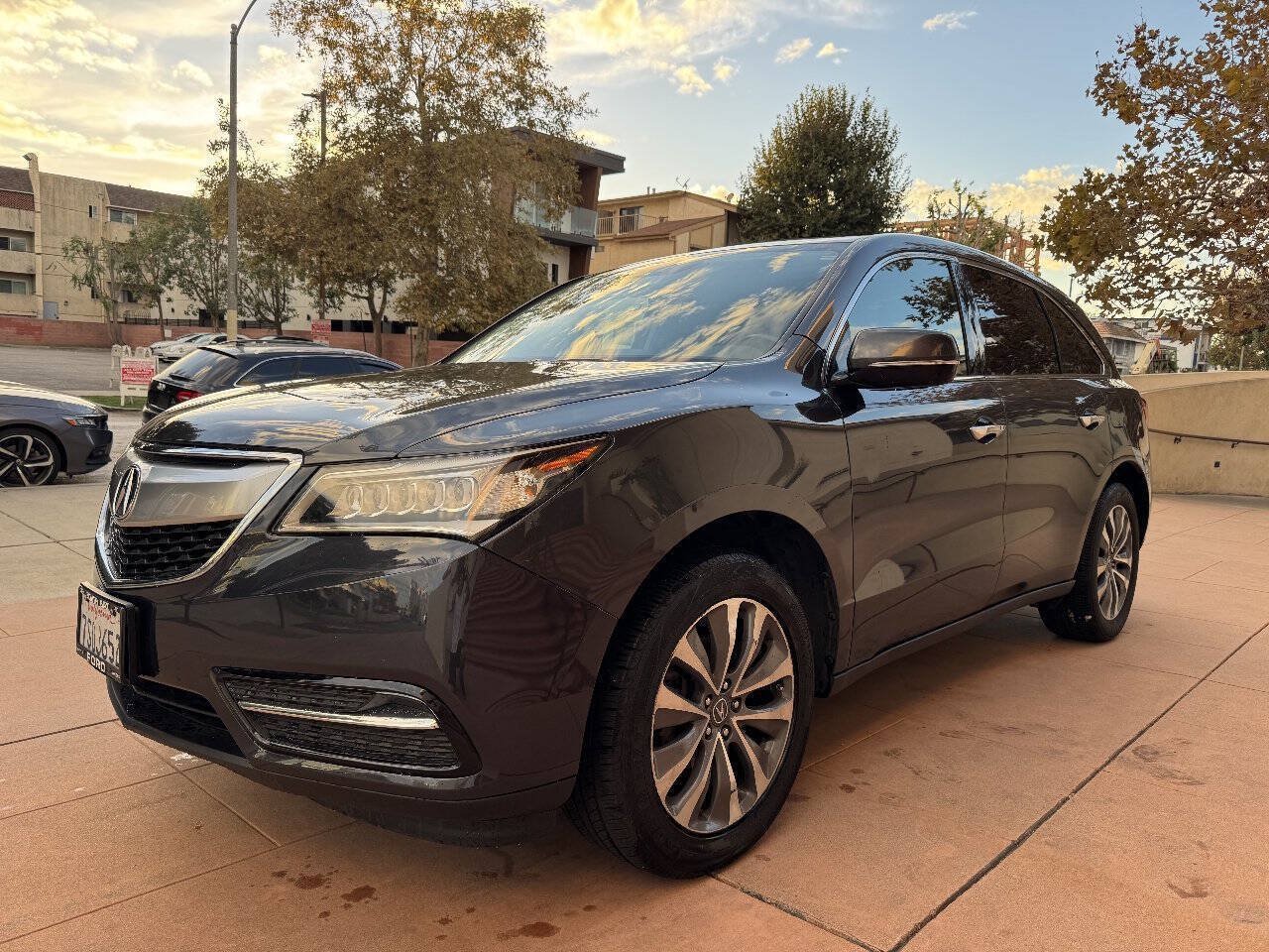 Used 2016 Acura MDX w/ Technology Package FWD image 3
