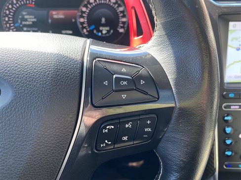 Used 2016 Ford Explorer Platinum image 40