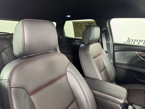 Used 2024 Chevrolet Blazer RS w/ Enhanced Convenience Package image 40