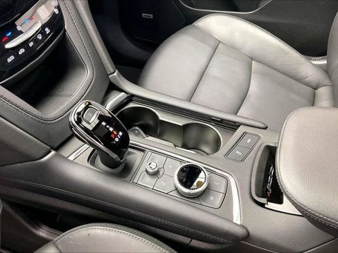 Used 2025 Cadillac XT6 Premium Luxury image 16