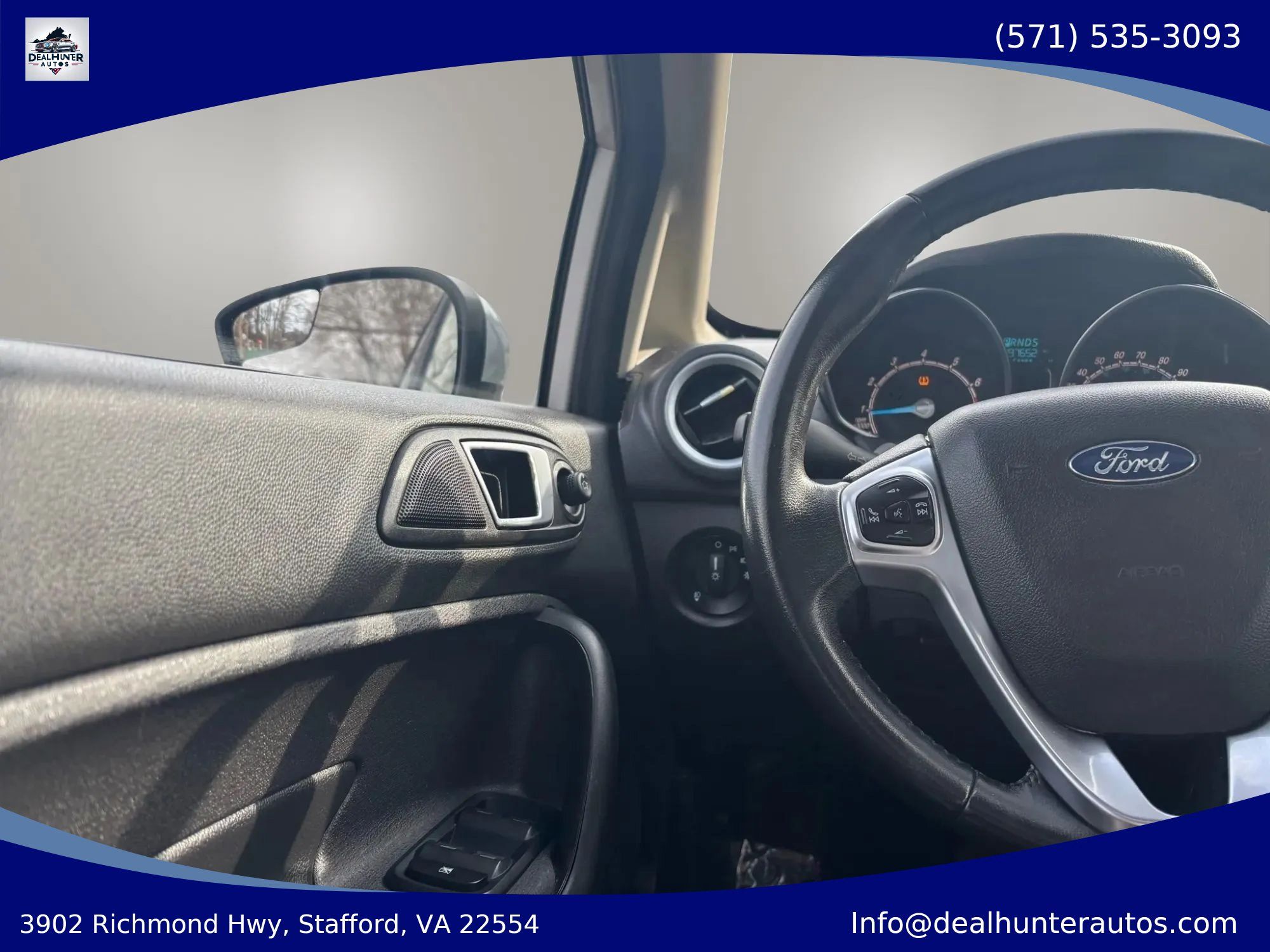 Used 2016 Ford Fiesta Titanium FWD image 31
