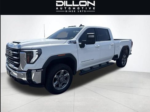 Used 2025 GMC Sierra 2500 SLE w/ SLE Value Package; AWD/4WD image 1